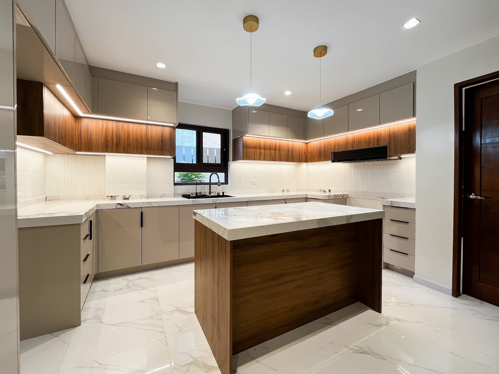 5 bedroom house for rent in Bel-Air Village, Makati, photo 9