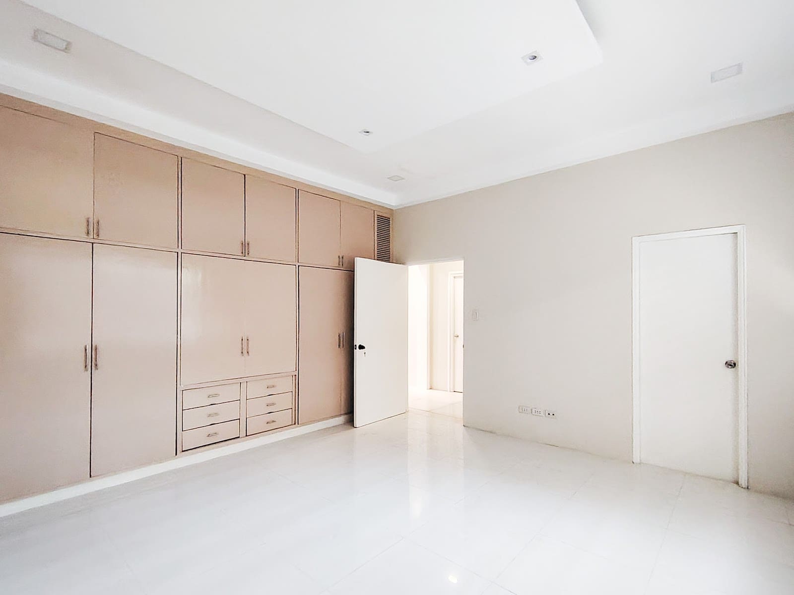 4 bedroom house for rent in Magallanes Village, Makati, photo 11