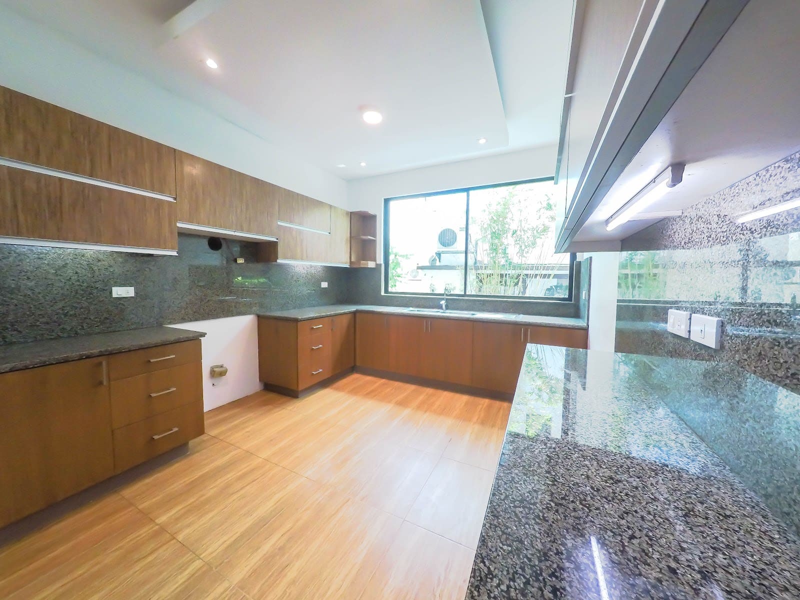 5 bedroom house for rent in McKinley Hill Village, Taguig, photo 6
