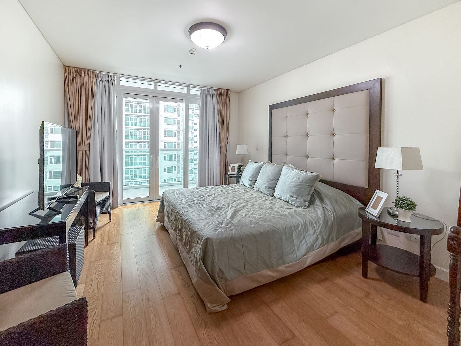 2 bedroom condo for rent in Park Terraces, Makati CBD, photo 8