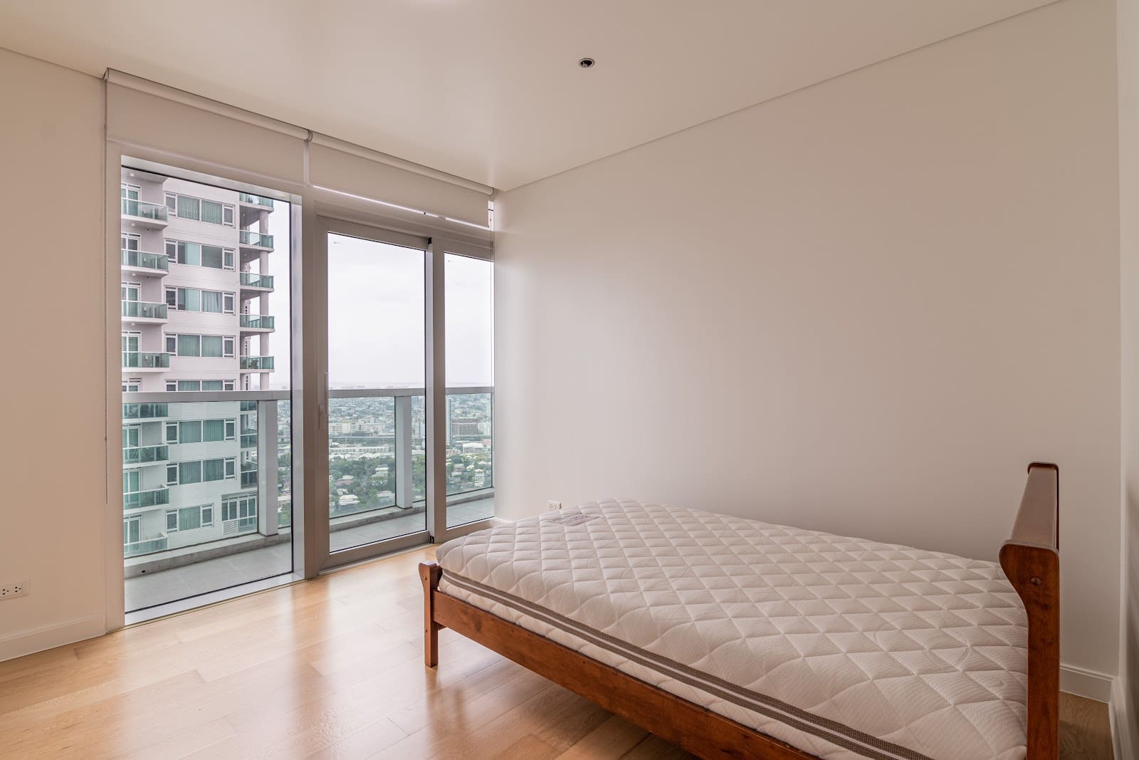 2 bedroom condo for rent in Park Terraces, Makati CBD, photo 11