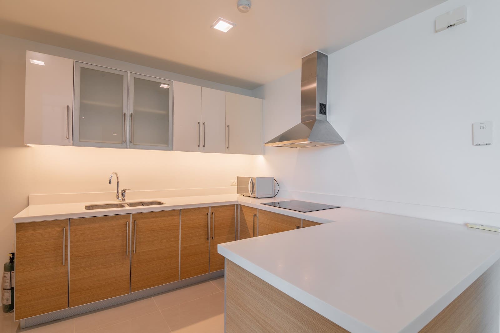 2 bedroom condo for rent in Park Terraces, Makati CBD, photo 5