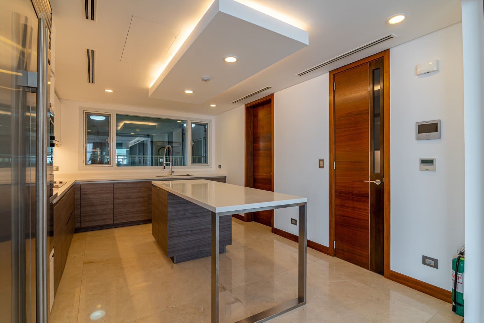 3 bedroom condo for rent in Two Roxas Triangle, Makati CBD, photo 7